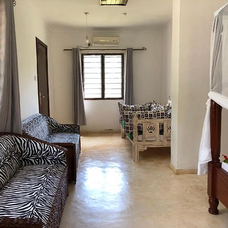 Petwac Oasis Hotell Malindi Exteriör bild