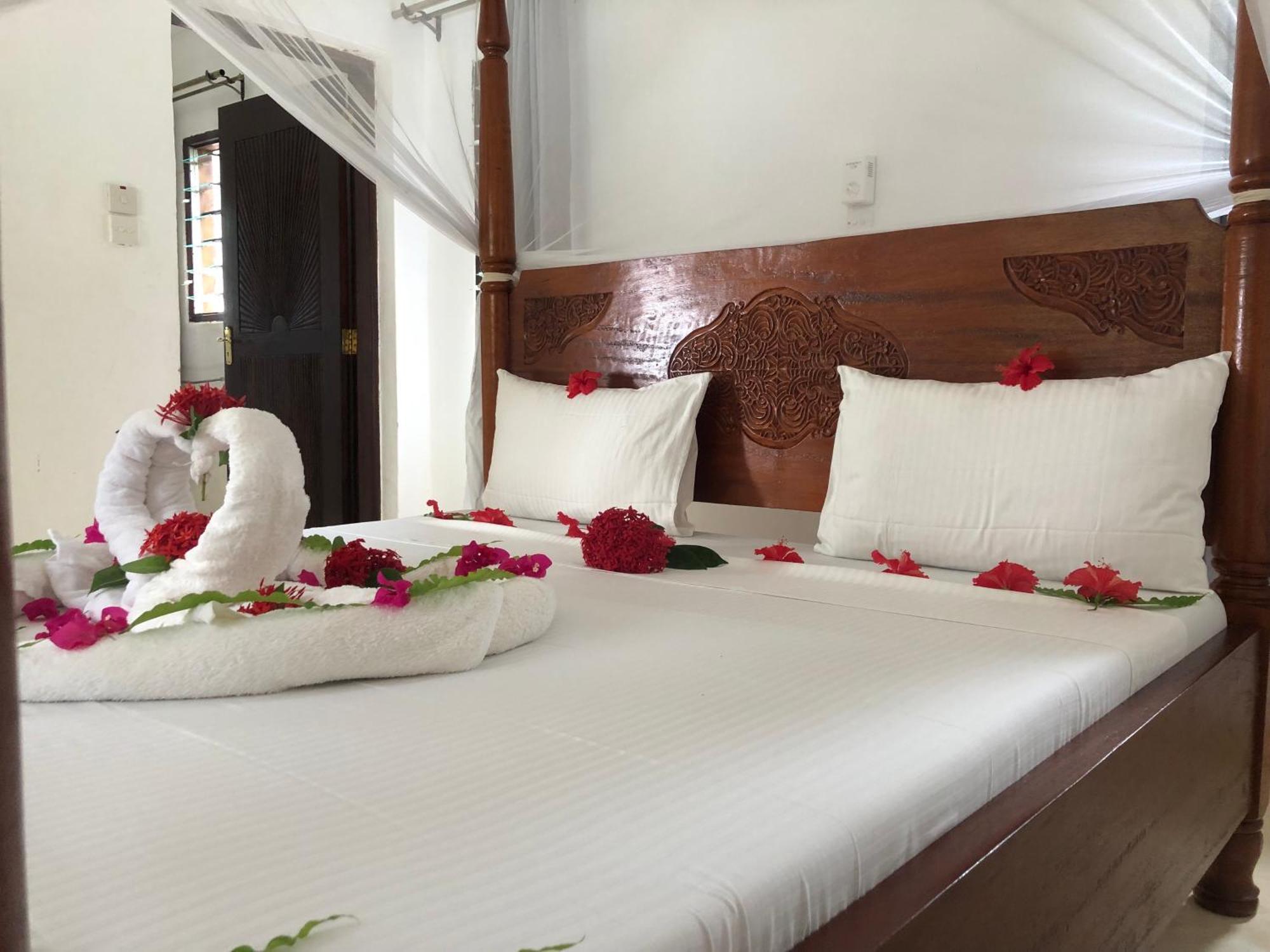 Petwac Oasis Hotell Malindi Exteriör bild