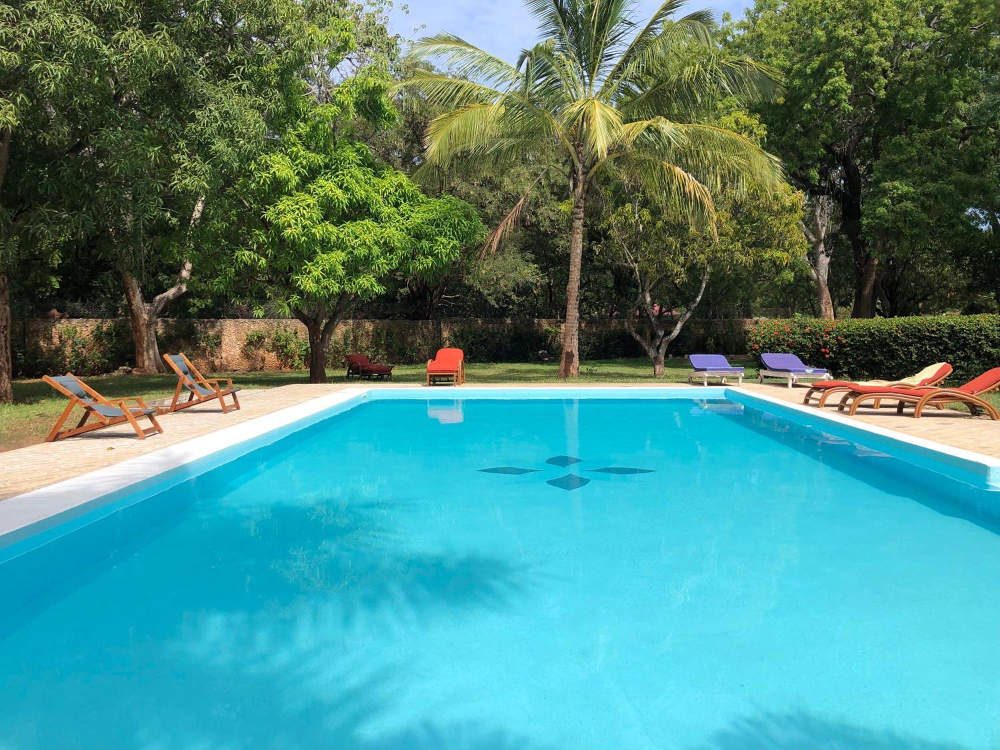 Petwac Oasis Hotell Malindi Exteriör bild